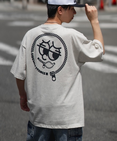 En serio TOKYO(エンソリオトーキョー)の「【SIDEWAYSTANCE】半袖ファスナープリントTシャツ SIDE23-135(Tシャツ/カットソー・メンズ・オートミール/ホワイト/ブラック・MEDIUM/SMALL/LARGE/X-LARGE)」の12枚目の写真