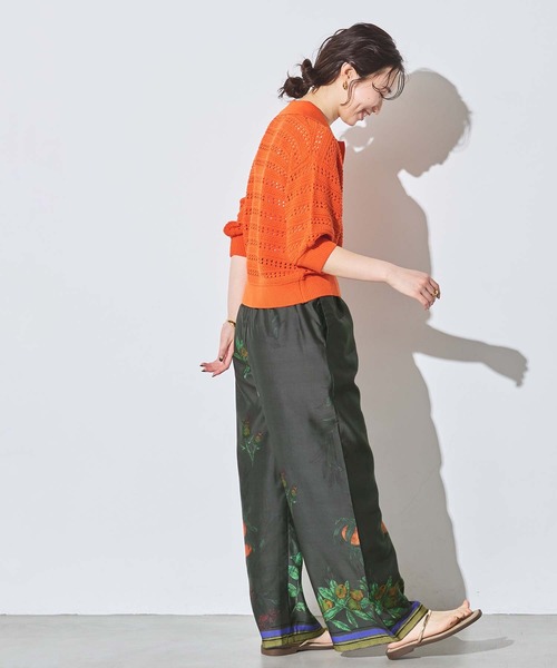 Gready Brilliant(グレディブリリアン)の「プリントローンボタニカルワイドパンツ(その他パンツ・レディース・ベージュ/ブラック・FREE)」の4枚目の写真