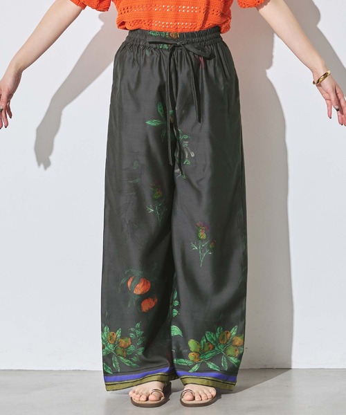 Gready Brilliant(グレディブリリアン)の「プリントローンボタニカルワイドパンツ(その他パンツ・レディース・ベージュ/ブラック・FREE)」の22枚目の写真