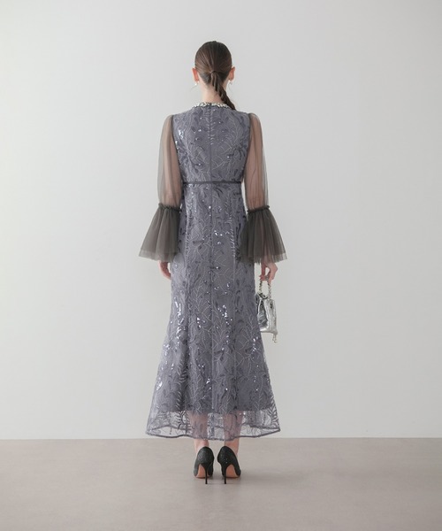 Leja(レジャ)の「【LEJA】ビジューネックスパンコールチュールフレアスリーブマーメイドワンピースドレス美脚効果結婚式 パーティードレス 成人式 二次会 同窓会 お呼ばれ オケージョン 20代 30代(ドレス・レディース・ブラウン/グレイッシュブルー・SMALL/MEDIUM)」の8枚目の写真