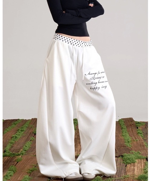 SHEENA（シーナ）の「【裾ドローコード付き】ドットウエスト刺繍ロゴスウェットワイドパンツ（スウェットパンツ・レディース・ネイビー/ホワイト・M）」の14枚目の写真