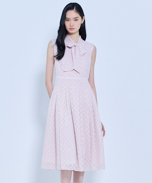 TOCCA(トッカ)の「SQUARE VEIL DRESS ドレス(ワンピース・レディース・ピンク系5/ブラック系5・6/0/2/4)」の3枚目の写真