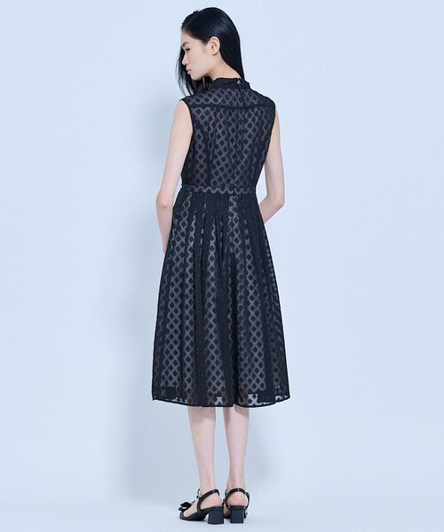 TOCCA(トッカ)の「SQUARE VEIL DRESS ドレス(ワンピース・レディース・ピンク系5/ブラック系5・6/0/2/4)」の7枚目の写真