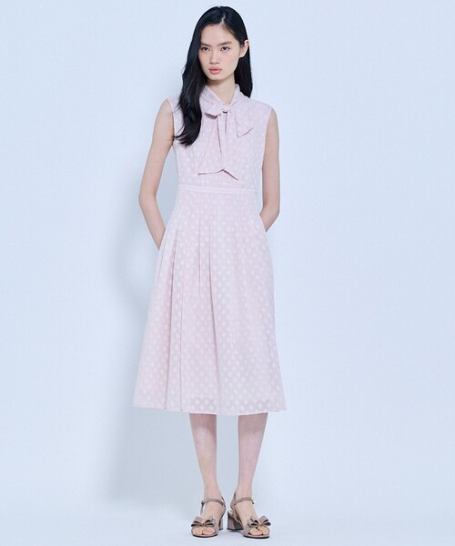 TOCCA(トッカ)の「SQUARE VEIL DRESS ドレス(ワンピース・レディース・ピンク系5/ブラック系5・6/0/2/4)」の8枚目の写真