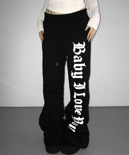 THEAIRTOWN(ジエアタウン)の「how sweet bootcut pt(スウェットパンツ・レディース・ブラック/ホワイト・FREE)」の1枚目の写真