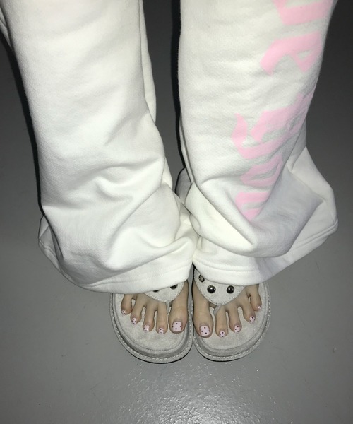 THEAIRTOWN(ジエアタウン)の「how sweet bootcut pt(スウェットパンツ・レディース・ブラック/ホワイト・FREE)」の13枚目の写真