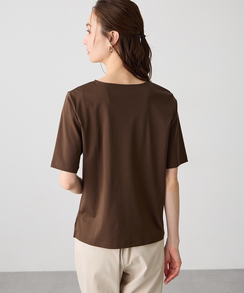A/C DESIGN BY ALPHA CUBIC(エーシーデザインバイアルファキュービック)の「クルーネックTシャツ【すごツヤ・UVカット・接触冷感】(Tシャツ/カットソー・レディース・ブラック/ブラウン/ライトグリーン/ライトグレー/ブルー/オフホワイト・M/L/LL/3L)」の12枚目の写真