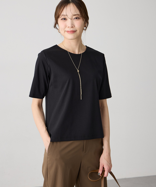 A/C DESIGN BY ALPHA CUBIC(エーシーデザインバイアルファキュービック)の「クルーネックTシャツ【すごツヤ・UVカット・接触冷感】(Tシャツ/カットソー・レディース・ブラック/ブラウン/ライトグリーン/ライトグレー/ブルー/オフホワイト・M/L/LL/3L)」の13枚目の写真