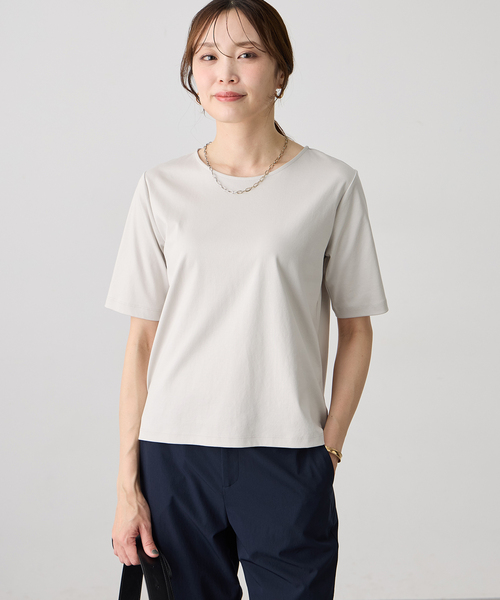 A/C DESIGN BY ALPHA CUBIC(エーシーデザインバイアルファキュービック)の「クルーネックTシャツ【すごツヤ・UVカット・接触冷感】(Tシャツ/カットソー・レディース・ブラック/ブラウン/ライトグリーン/ライトグレー/ブルー/オフホワイト・M/L/LL/3L)」の14枚目の写真