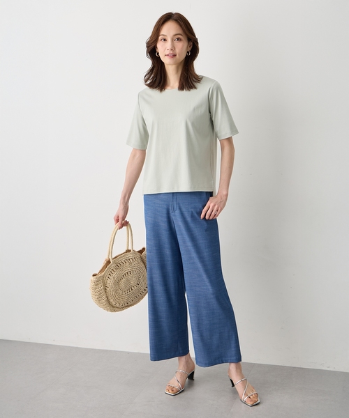 A/C DESIGN BY ALPHA CUBIC(エーシーデザインバイアルファキュービック)の「クルーネックTシャツ【すごツヤ・UVカット・接触冷感】(Tシャツ/カットソー・レディース・ブラック/ブラウン/ライトグリーン/ライトグレー/ブルー/オフホワイト・M/L/LL/3L)」の19枚目の写真