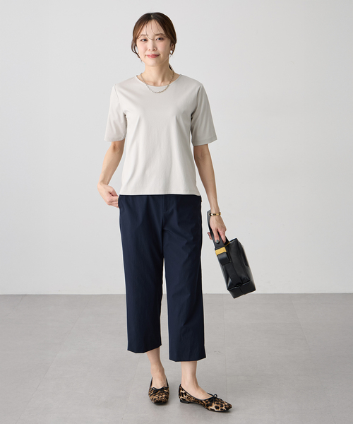A/C DESIGN BY ALPHA CUBIC(エーシーデザインバイアルファキュービック)の「クルーネックTシャツ【すごツヤ・UVカット・接触冷感】(Tシャツ/カットソー・レディース・ブラック/ブラウン/ライトグリーン/ライトグレー/ブルー/オフホワイト・M/L/LL/3L)」の22枚目の写真