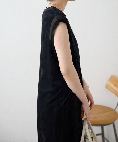 ear PAPILLONNER(イアパピヨネ)の「ベロアシアーロングタンク【SUM1 STYLE】(ワンピース・レディース・ブラック/ライトベージュ・FREE)」の19枚目の写真
