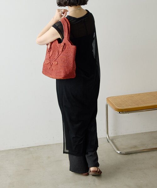 ear PAPILLONNER(イアパピヨネ)の「ベロアシアーロングタンク【SUM1 STYLE】(ワンピース・レディース・ブラック/ライトベージュ・FREE)」の21枚目の写真