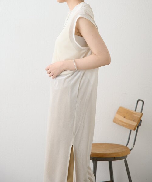 ear PAPILLONNER(イアパピヨネ)の「ベロアシアーロングタンク【SUM1 STYLE】(ワンピース・レディース・ブラック/ライトベージュ・FREE)」の3枚目の写真