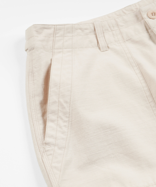 FRIZMWORKS（フリズムワークス）の「BACKSATIN ESSENTIAL FATIGUE SHORTS _ CREAM（その他パンツ・メンズ・その他・SMALL/MEDIUM/LARGE/X-LARGE）」の4枚目の写真