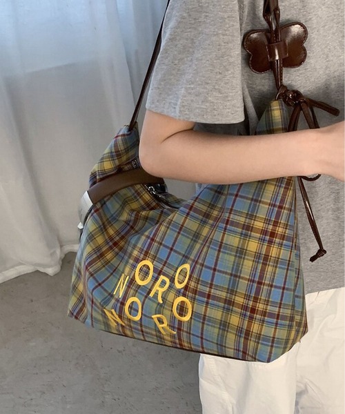 LA VORAGINE(ラ ヴォラジネ)の「A4対応大容量トート チェック柄ショルダーバッグ(ショルダーバッグ・レディース・グリーン/ブルー/Black・FREE)」の1枚目の写真