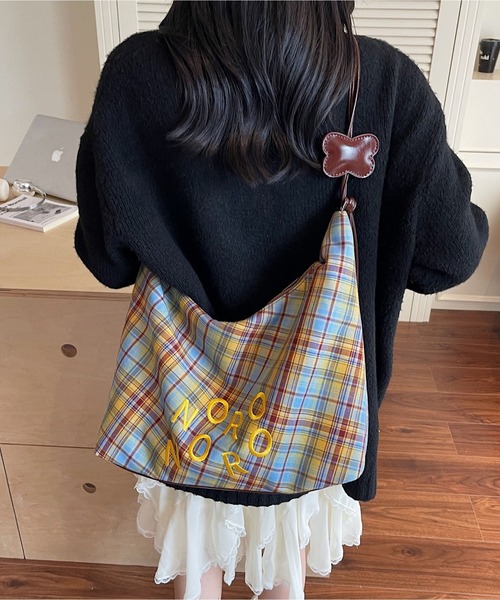 LA VORAGINE(ラ ヴォラジネ)の「A4対応大容量トート チェック柄ショルダーバッグ(ショルダーバッグ・レディース・グリーン/ブルー/Black・FREE)」の14枚目の写真