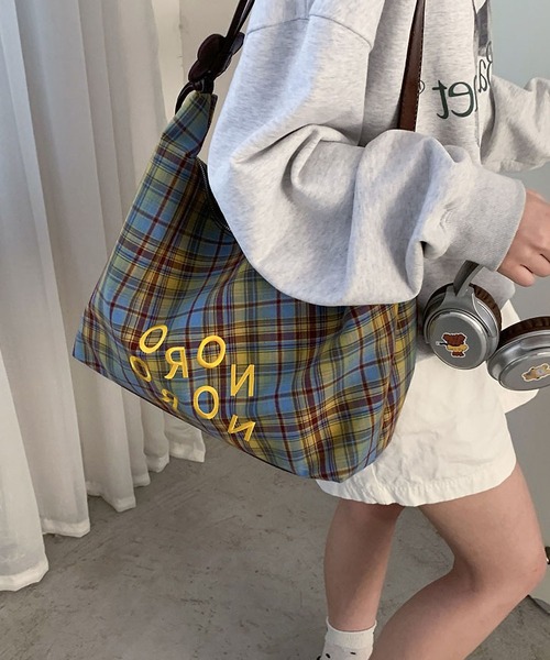 LA VORAGINE(ラ ヴォラジネ)の「A4対応大容量トート チェック柄ショルダーバッグ(ショルダーバッグ・レディース・グリーン/ブルー/Black・FREE)」の18枚目の写真