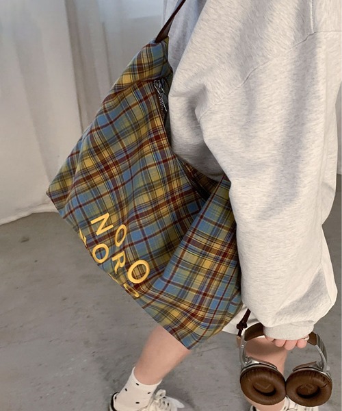 LA VORAGINE(ラ ヴォラジネ)の「A4対応大容量トート チェック柄ショルダーバッグ(ショルダーバッグ・レディース・グリーン/ブルー/Black・FREE)」の19枚目の写真