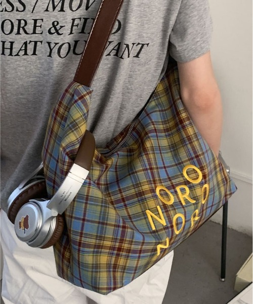 LA VORAGINE(ラ ヴォラジネ)の「A4対応大容量トート チェック柄ショルダーバッグ(ショルダーバッグ・レディース・グリーン/ブルー/Black・FREE)」の20枚目の写真