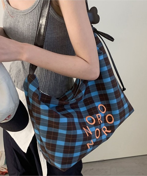 LA VORAGINE(ラ ヴォラジネ)の「A4対応大容量トート チェック柄ショルダーバッグ(ショルダーバッグ・レディース・グリーン/ブルー/Black・FREE)」の5枚目の写真