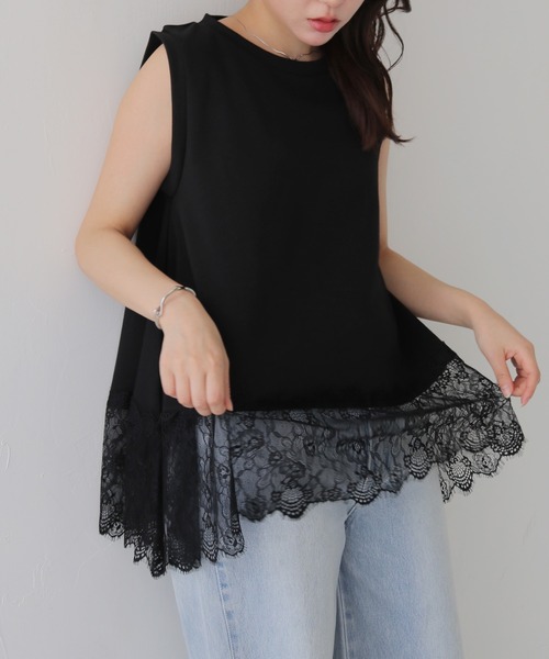cheriella(シェリエラ)の「【cheriella】裾レースノースリーブトップス HEM LACE SLEEVELESS TOPS(Tシャツ/カットソー・レディース・オフホワイト/ブラック・FREE)」の2枚目の写真