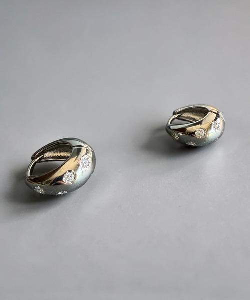 United store(ユナイテッドストア)の「ノーブルシェルドロップピアス(ピアス(両耳用)・レディース・シルバー/ゴールド・FREE)」の8枚目の写真
