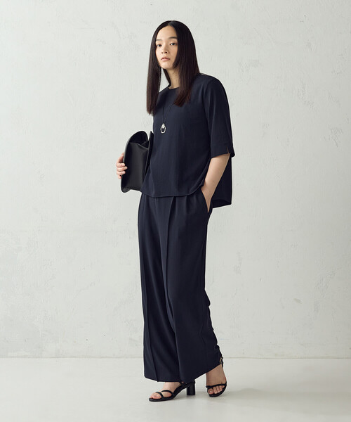 COMME CA ISM（コムサイズム）の「【UVカット・吸水速乾・接触冷感】kireri ドライヴィンテージ スリットスリーブTブラウス/セットアップ対応（シャツ/ブラウス・レディース・ネイビー/ブラウン・LARGE/MEDIUM）」の22枚目の写真