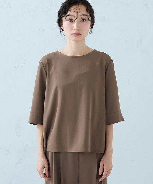 COMME CA ISM（コムサイズム）の「【UVカット・吸水速乾・接触冷感】kireri ドライヴィンテージ スリットスリーブTブラウス/セットアップ対応（シャツ/ブラウス・レディース・ネイビー/ブラウン・LARGE/MEDIUM）」の8枚目の写真