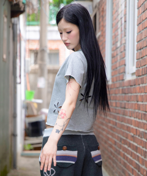 RuNaKi'Hu'(ルナキフ)の「WXT101 ムグケパンチングチェックアプリケTシャツ (メランジェグレー)(Tシャツ/カットソー・レディース・その他・1/2)」の9枚目の写真