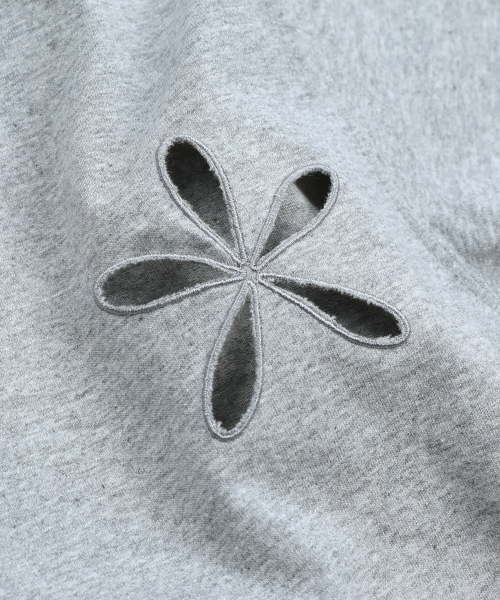 RuNaKi'Hu'(ルナキフ)の「WXT101 ムグケパンチングチェックアプリケTシャツ (メランジェグレー)(Tシャツ/カットソー・レディース・その他・1/2)」の5枚目の写真