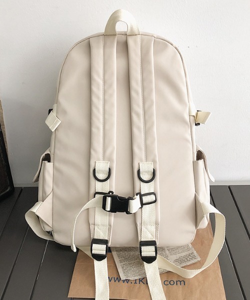 boemy(ボエミー)の「A4対応シンプル大容量 リュックサック(バックパック/リュック・レディース・ホワイト/ブラック・FREE)」の6枚目の写真