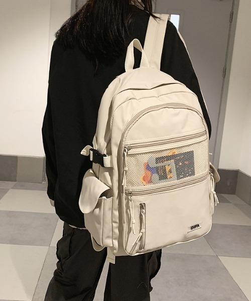 boemy(ボエミー)の「A4対応シンプル大容量 リュックサック(バックパック/リュック・レディース・ホワイト/ブラック・FREE)」の11枚目の写真