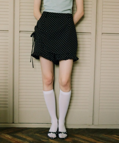 idem(イデム)の「layered frill mini pants/巻きスカート風ショートパンツ(その他パンツ・レディース・ブラック/グレー・FREE)」の21枚目の写真
