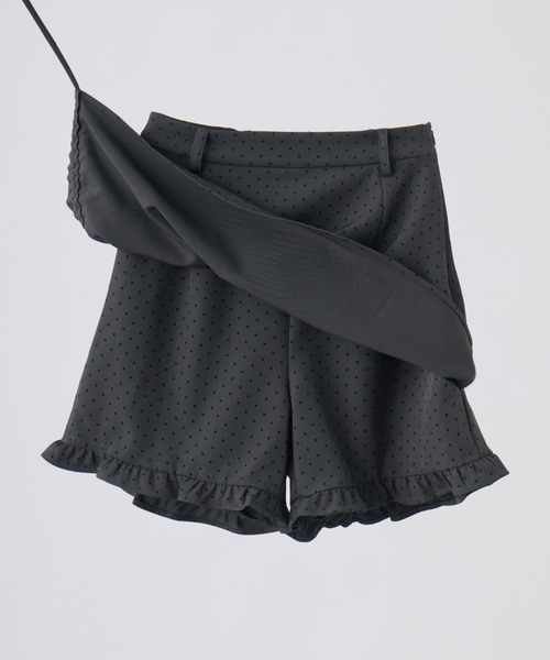 idem(イデム)の「layered frill mini pants/巻きスカート風ショートパンツ(その他パンツ・レディース・ブラック/グレー・FREE)」の15枚目の写真