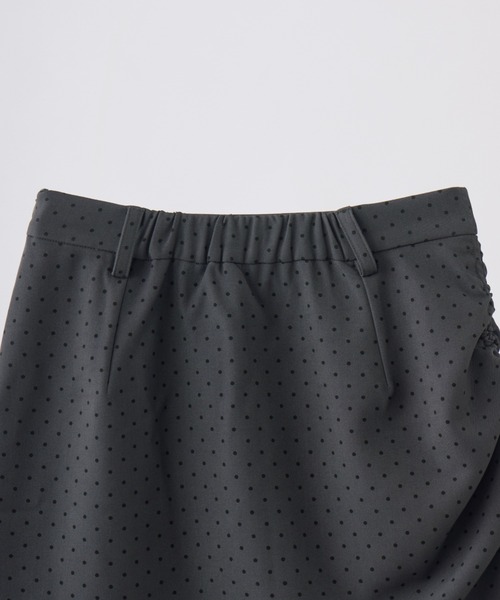 idem(イデム)の「layered frill mini pants/巻きスカート風ショートパンツ(その他パンツ・レディース・ブラック/グレー・FREE)」の20枚目の写真
