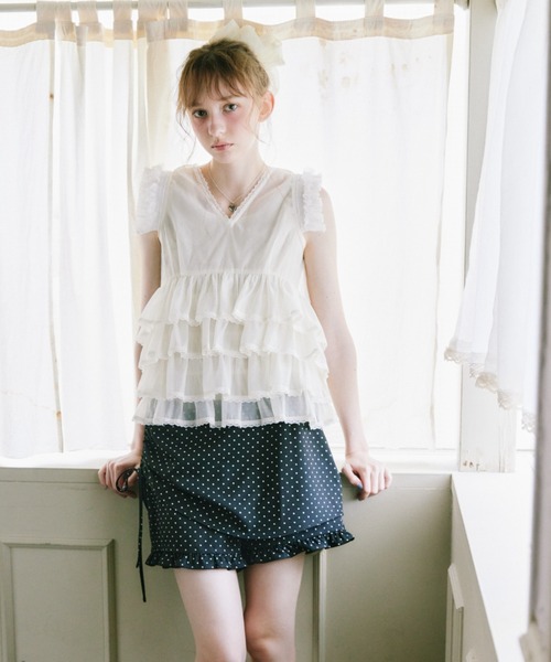idem(イデム)の「layered frill mini pants/巻きスカート風ショートパンツ(その他パンツ・レディース・ブラック/グレー・FREE)」の3枚目の写真