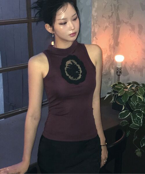 DARLING, YOU'RE BAD（ダーリンユーアーバッド）の「Rose Satin Mini Skirt #Black（スカート・レディース・その他・MEDIUM/SMALL）」の3枚目の写真