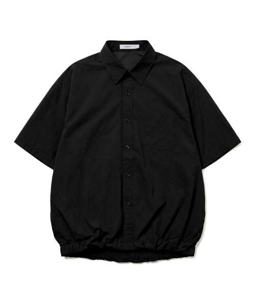 UNDEROFF（アンダーオフ）の「バンディングプルオーバーナイロンハーフシャツブラック（シャツ/ブラウス・メンズ・ブラック・LARGE/MEDIUM/X-LARGE）」の2枚目の写真