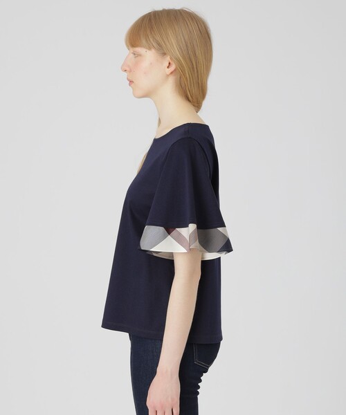 BLUE LABEL CRESTBRIDGE(ブルーレーベルクレストブリッジ)の「【一部店舗限定】パーシャルチェックスリーブトップス(Tシャツ/カットソー・レディース・レッド/オフホワイト/ダークネイビー・40/38)」の8枚目の写真