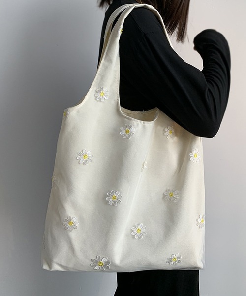blackdia ocean(ブラックダイヤオーシャン)の「blackdia ocean チュール 刺繍デザイントートバッグ / フラワー バタフライ 肩掛けバッグ(トートバッグ・レディース・その他2/その他4/その他1/ブラック/その他3/ホワイト・FREE)」の2枚目の写真