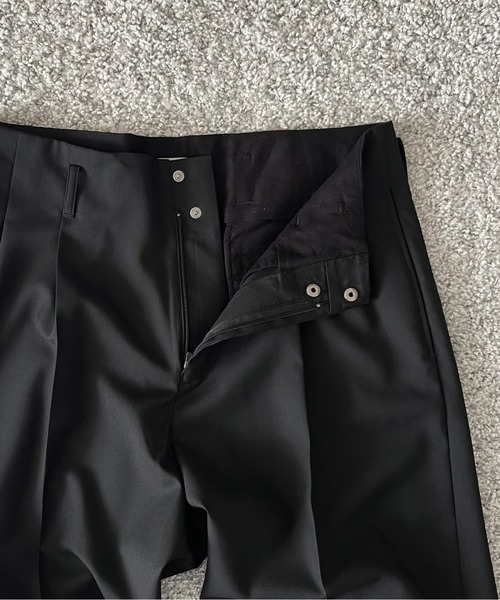 KAIKO(カイコー)の「KAIKO Wool wide slacks(スラックス・メンズ・ブラック/ライトブラウン・0/1/2)」の3枚目の写真