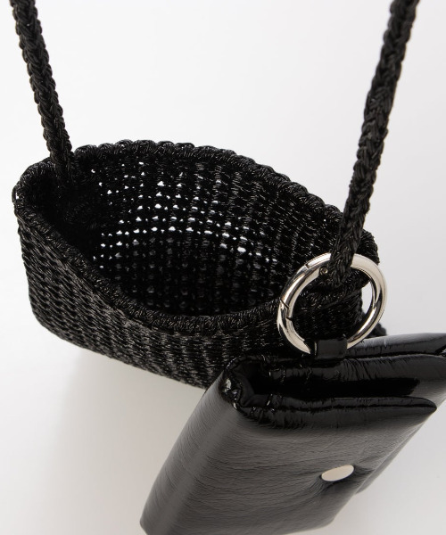 cache cache(カシュ カシュ)の「カシュカシュ cachecache / メタリックニットスマホショルダーバッグ(ショルダーバッグ・レディース・シルバー/ブラウン/ブラック/ゴールド・FREE)」の7枚目の写真
