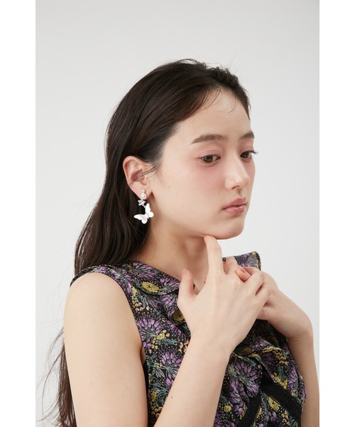 ANNA SUI（アナスイ）の「【LILY BROWN×ANNA SUI】バタフライスターピアス（ピアス（両耳用）・レディース・シルバー/ゴールド・FREE）」の5枚目の写真