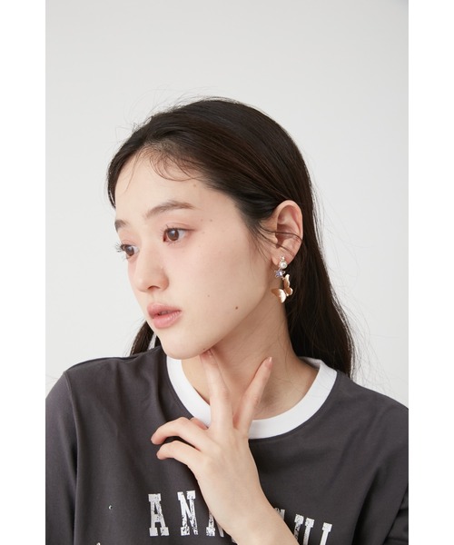 ANNA SUI（アナスイ）の「【LILY BROWN×ANNA SUI】バタフライスターピアス（ピアス（両耳用）・レディース・シルバー/ゴールド・FREE）」の3枚目の写真