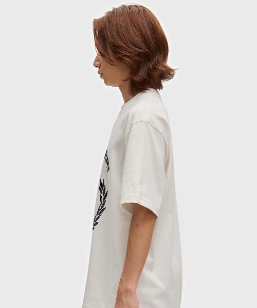 FRED PERRY(フレッドペリー)の「【ZOZO & ONLINESHOP限定】Tartan Applique T-Shirt/タータンチェックアップリケTシャツ(Tシャツ/カットソー・メンズ・ホワイト/ネイビー・S/M/L)」の6枚目の写真