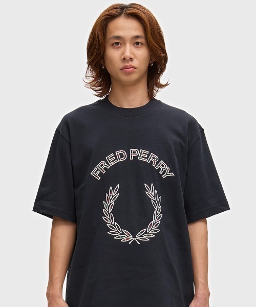 FRED PERRY(フレッドペリー)の「【ZOZO & ONLINESHOP限定】Tartan Applique T-Shirt/タータンチェックアップリケTシャツ(Tシャツ/カットソー・メンズ・ホワイト/ネイビー・S/M/L)」の14枚目の写真