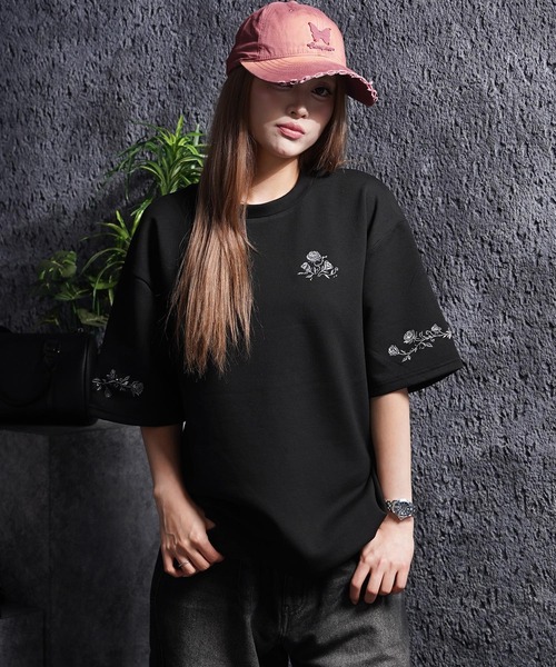 1111clothing(ワンフォークロージング)の「フラワー刺繍 Tシャツ / Flower Embroidery T-Shirt(Tシャツ/カットソー・メンズ・ホワイト/ブラック・L/M)」の9枚目の写真