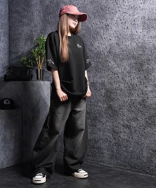 1111clothing(ワンフォークロージング)の「フラワー刺繍 Tシャツ / Flower Embroidery T-Shirt(Tシャツ/カットソー・メンズ・ホワイト/ブラック・L/M)」の13枚目の写真