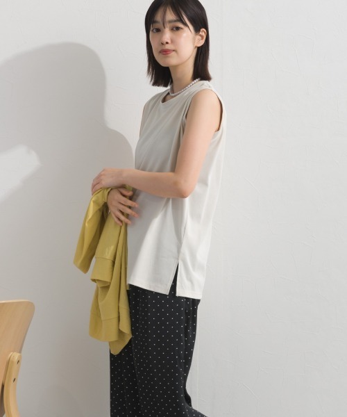 OMNES(オムネス)の「プレーティング天竺 クルーネック ノースリーブTシャツ UVカット付(Tシャツ/カットソー・レディース・ホワイト×ネイビー/チャコールグレー/ネイビー/ライトグレー・FREE)」の17枚目の写真